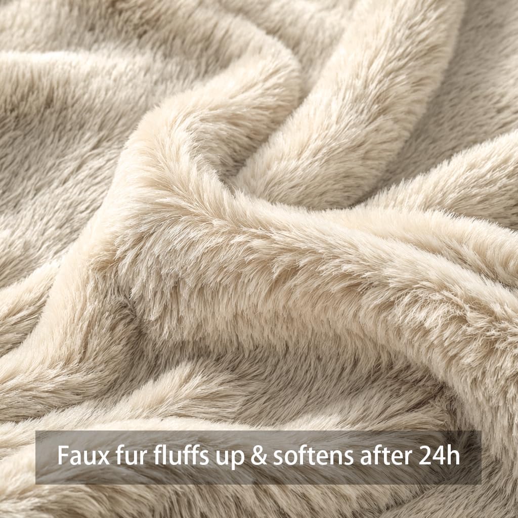 Fall Pumpkins Decorative Pillow Covers 18X18 Set of 2, Beige Soft Plush Faux Fur Wool Farmhouse Throw Cushion Cases for Autumn Thanksgiving Holiday Home Decorations