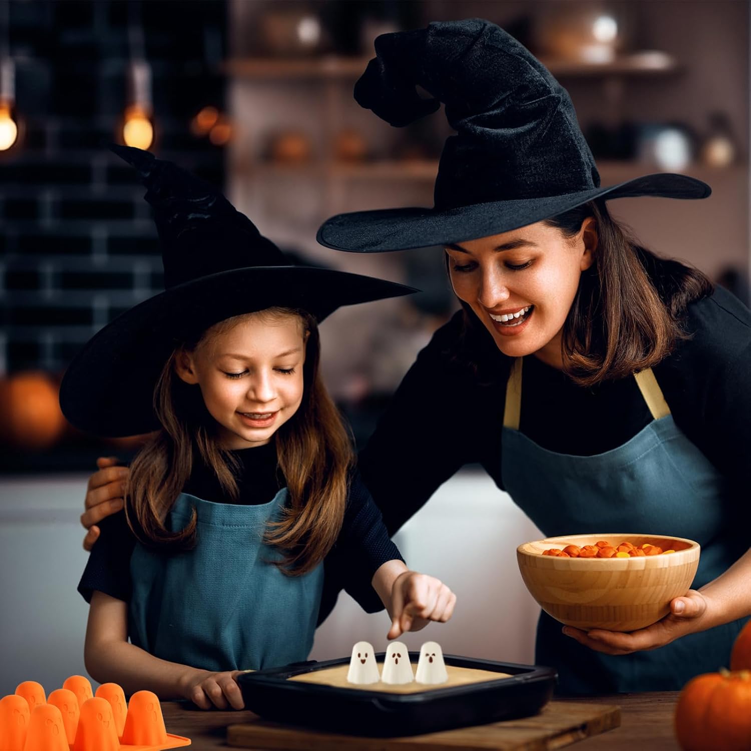 Ghost Silicone Molds 2 Packs Non-Stick 3D Chocolate Molds 9-Cavity Cute Ghost Mold for Jelly Gummy Candy Pudding Ice Cube Resin Cake Halloween Party Decorations